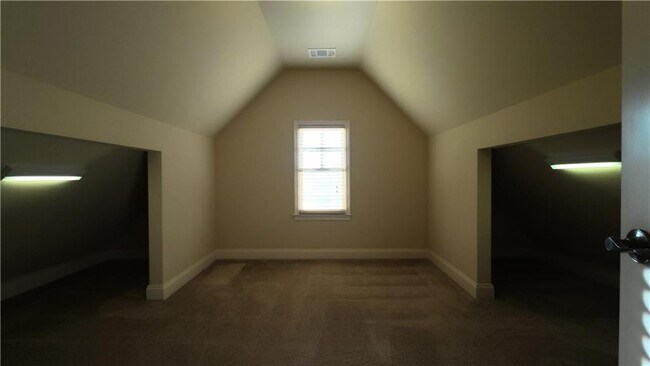 Building Photo - 3361 Lake McGinnis Dr