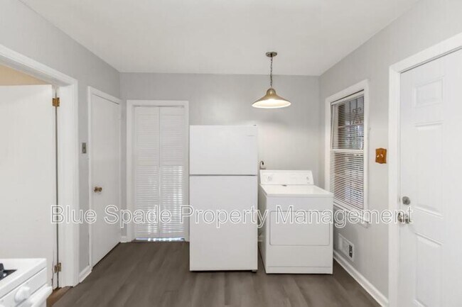 Building Photo - 409 Kildare Ave NW