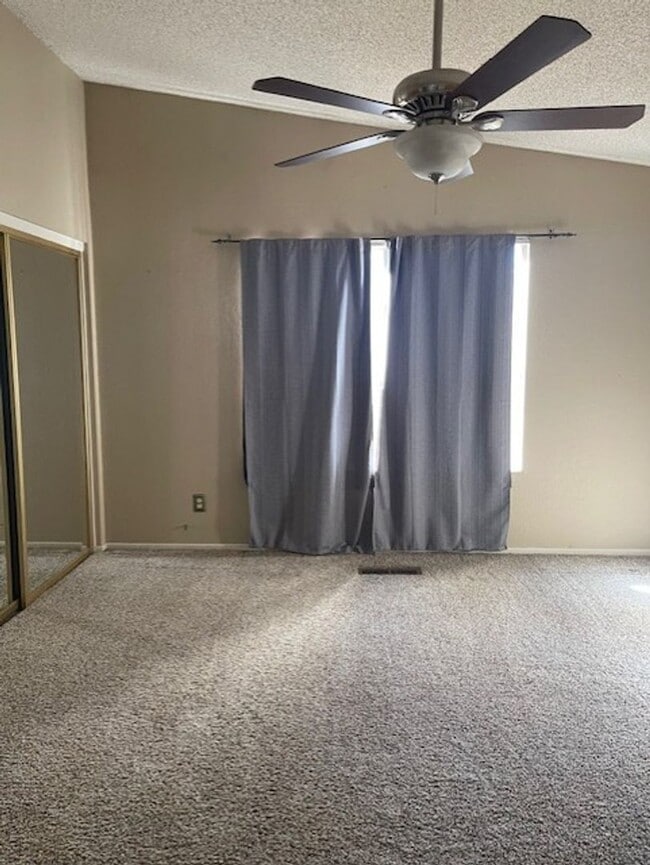 Building Photo - 2358 Fieldcrest Dr