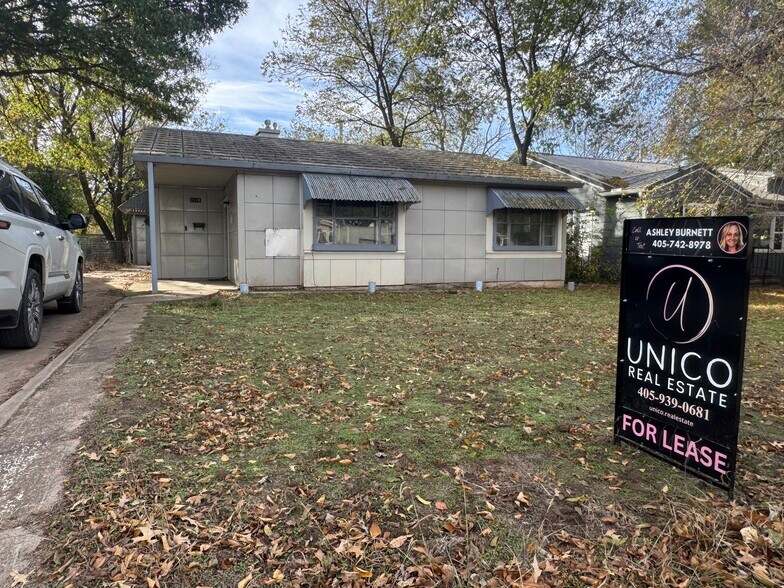 Primary Photo - 2119 W Sherwood Ave