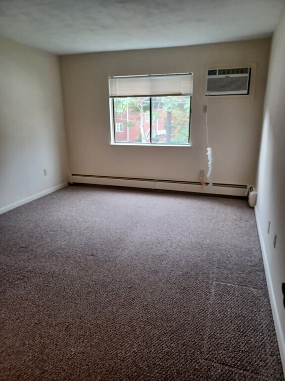 Building Photo - 151 Bittersweet Ln