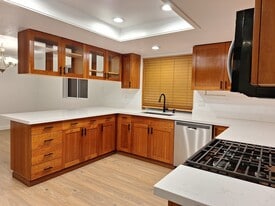 Building Photo - 13454 95th Ave NE