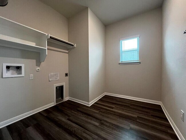 Building Photo - 1509 Deering Run