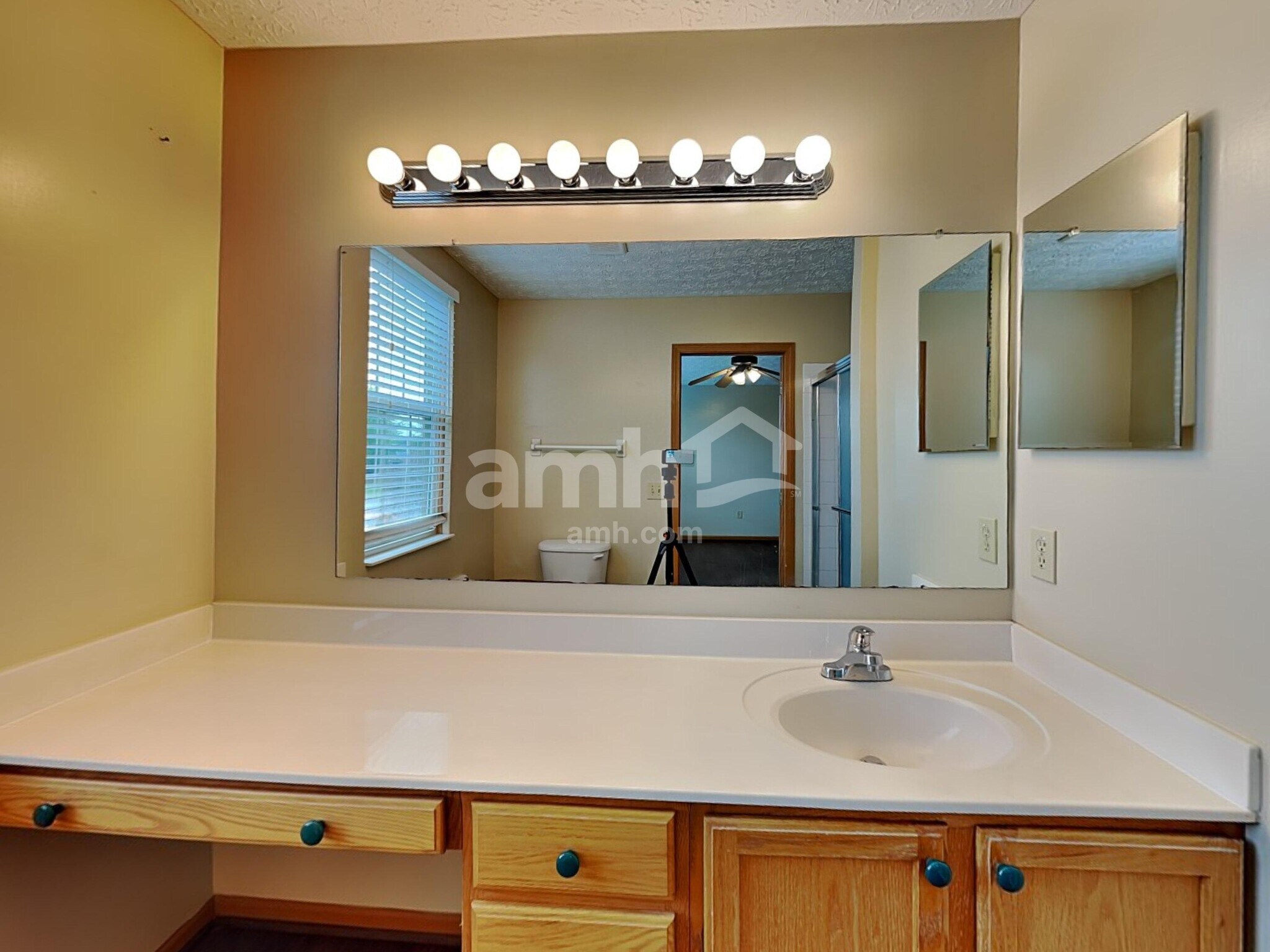 Building Photo - 6766 Eddleston Ct