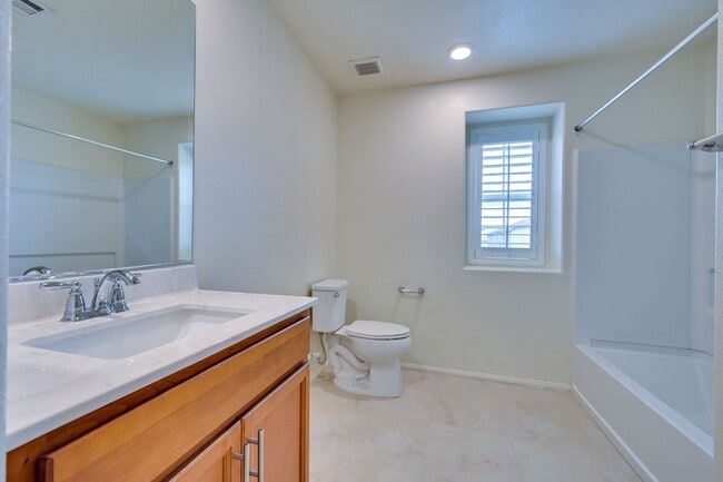 Building Photo - Green Valley!! Gated!! 4 Bedrooms!! Bed & Bath Downstairs!!  TANKLESS WATER HEATER!!! Covered pat...