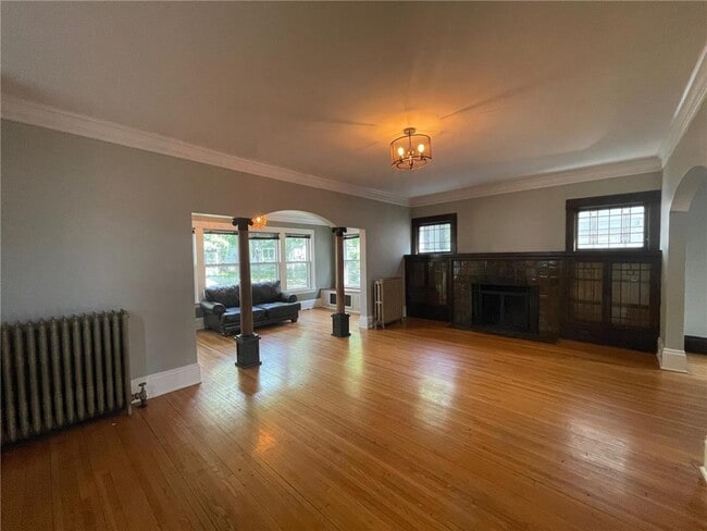 Building Photo - 3310 Holmes Ave