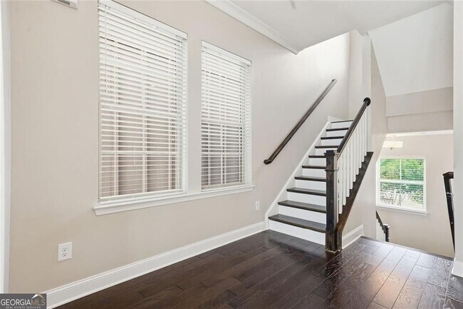 Building Photo - 164 Blakemore Dr
