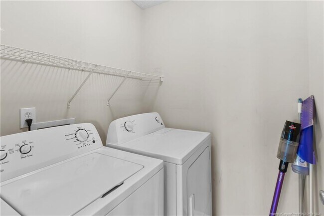 Building Photo - 108 Camberly Ln