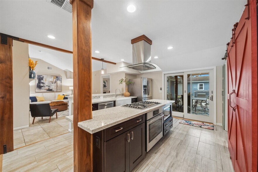 Building Photo - 1309 Martin St