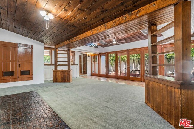 Building Photo - 12255 Addison St