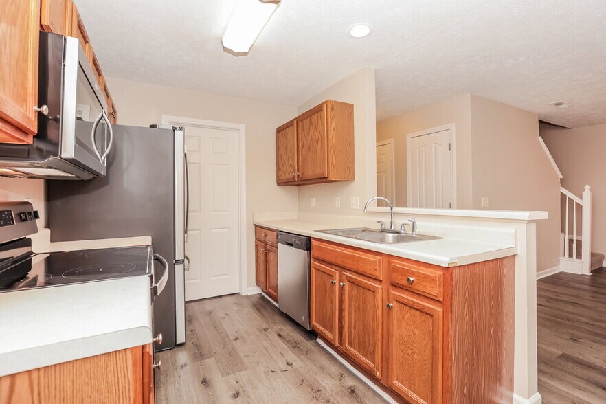 Building Photo - 2707 Nugget Ct