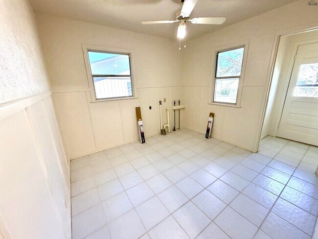 Building Photo - 157 FM 3393