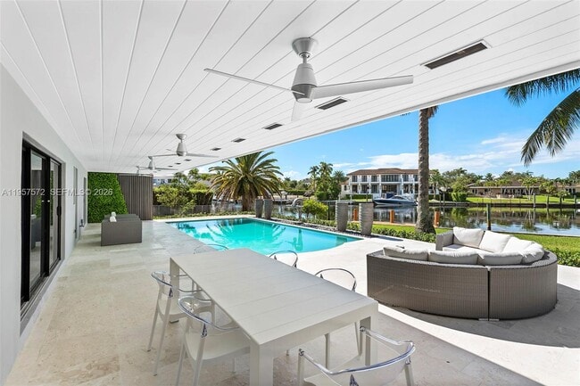 Building Photo - 540 Reinante Ave