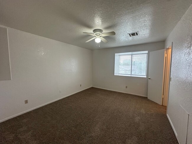 Building Photo - 1311 Eastgate Dr