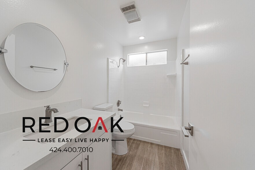 Building Photo - 4815 St Charles Pl