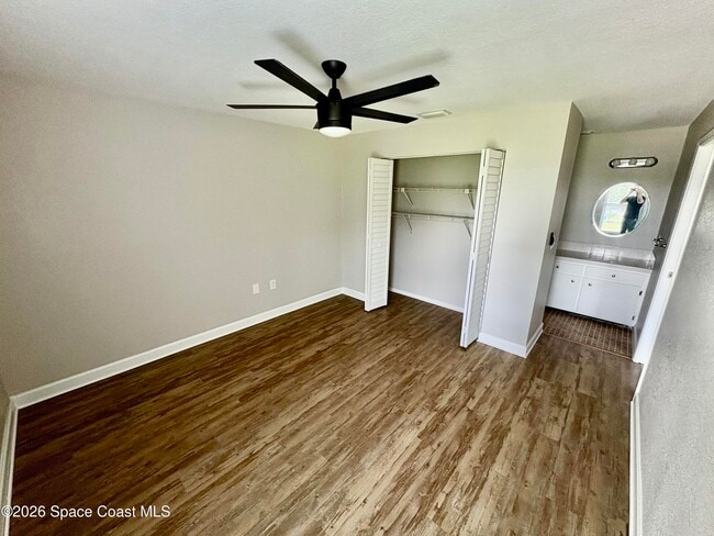 Building Photo - 420 Catamaran Dr