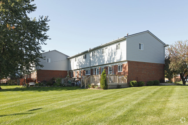 Building Photo - Village Townhouses Cooperative