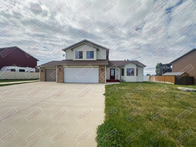 Primary Photo - Gorgeous Single Family Home