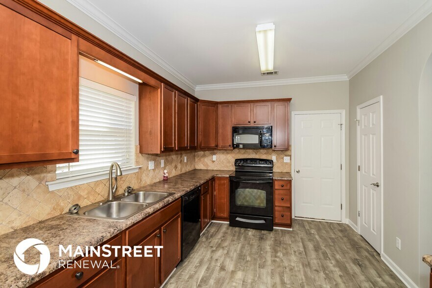 Building Photo - 8270 Owen Park Dr