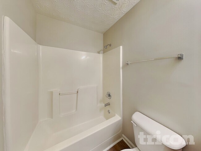 Building Photo - 1005 Ulster Ct