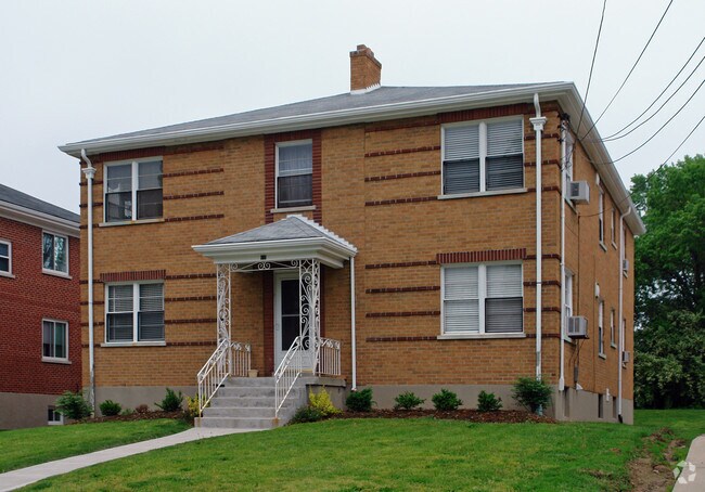 Building Photo - 17 E Lakeside Ave