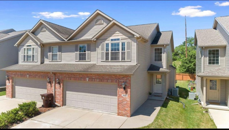 Primary Photo - 10013 Brompton Ct