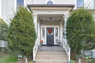 Building Photo - 146 Jewett St