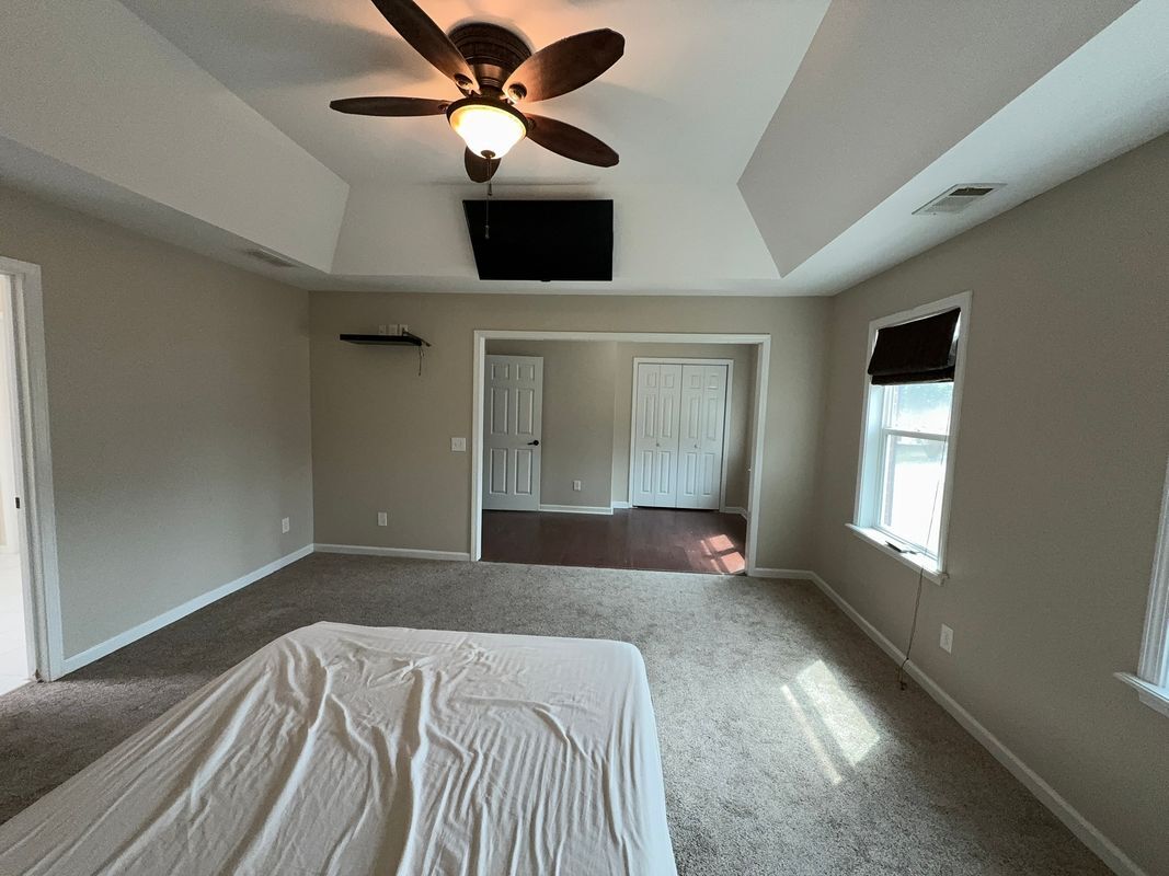 Building Photo - 2845 Stratfield Ct