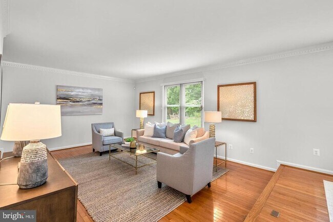 Building Photo - 9428 Meadow Shire Ln