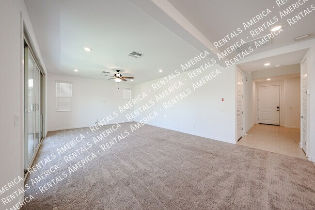 Building Photo - 1050 E Armstrong Wy