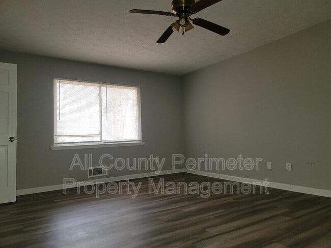 Building Photo - 195 Huntington Ct