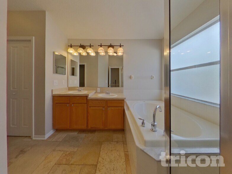 Building Photo - 3523 Hunting Creek Loop