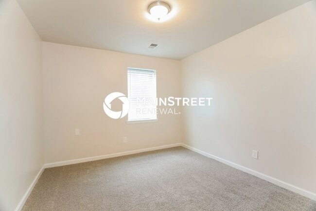Building Photo - 5 Bedroom Pet-Friendly Home in TRUSSVILLE, AL with Main Street Renewal