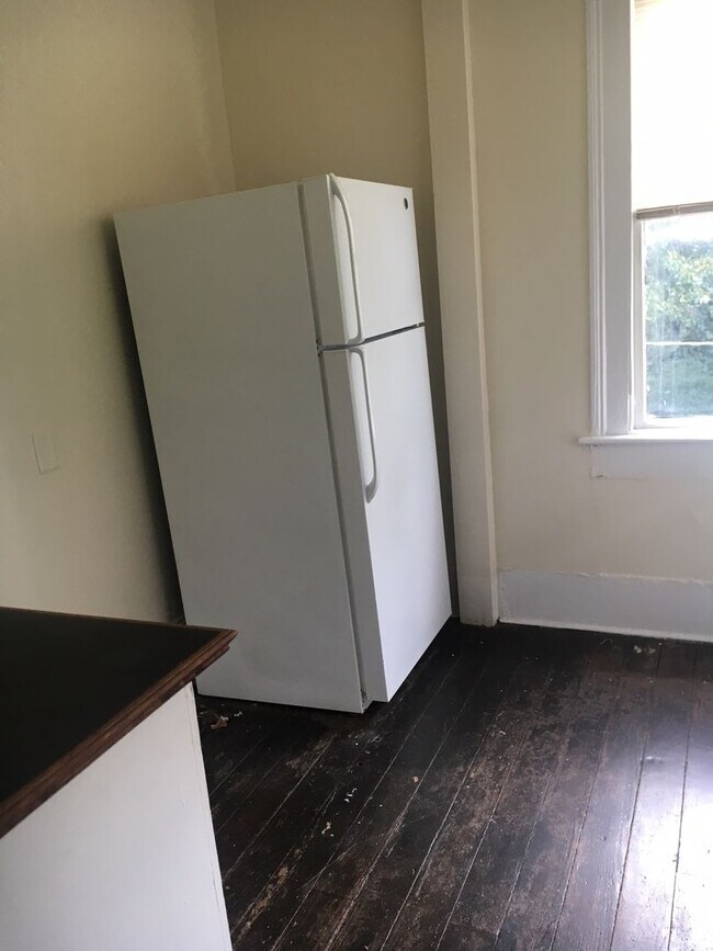 Building Photo - S. 7th Street 121