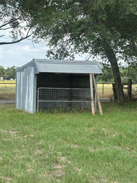 Building Photo - 42857 Henson Rd