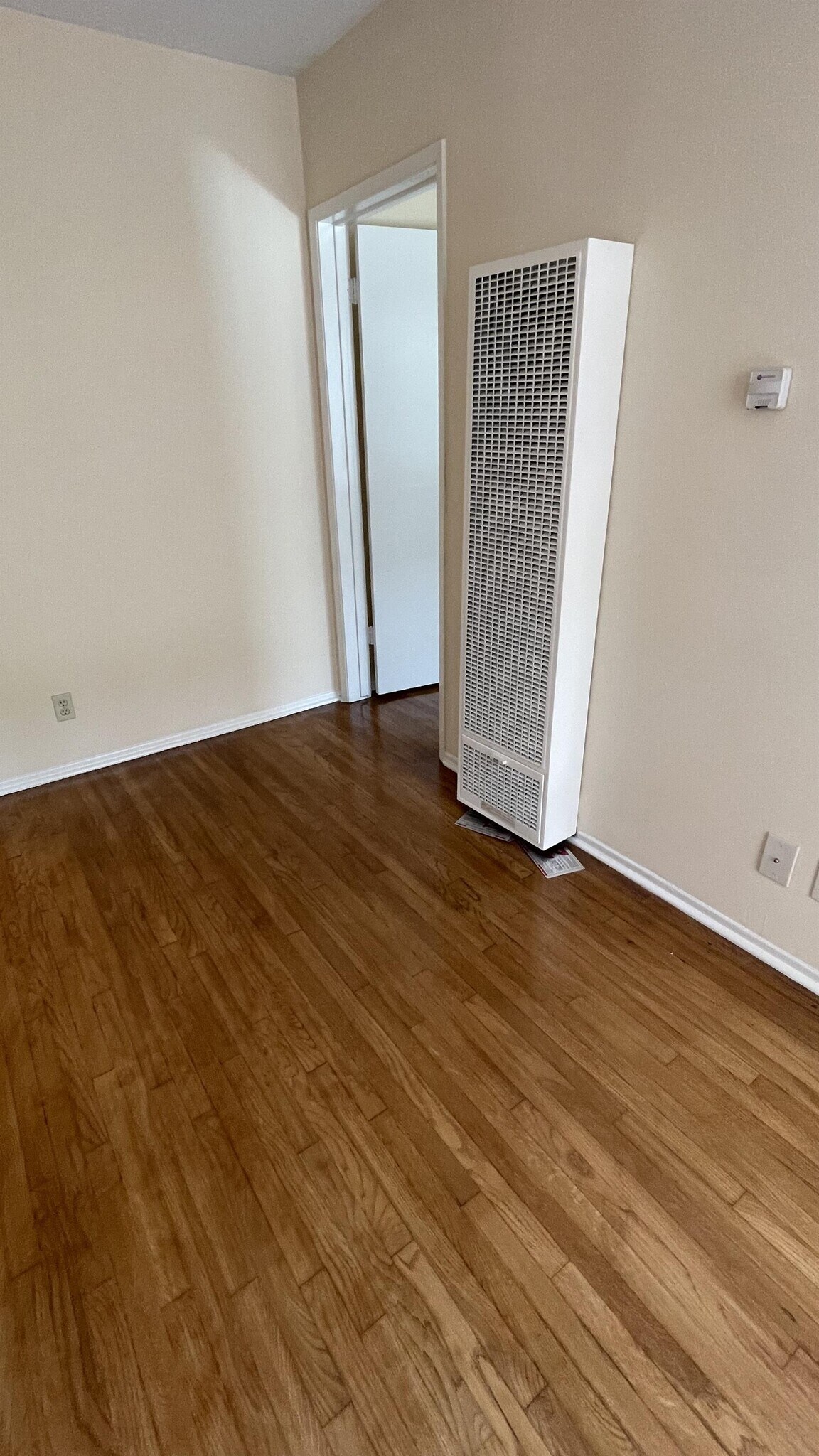 Building Photo - 3355 Manning Ave