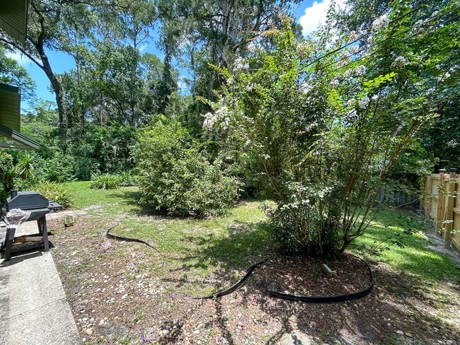 Building Photo - 1824 SW 35th Ave