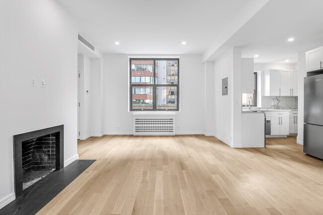 Interior Photo - The Buchanan