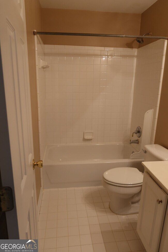 Building Photo - 2515 Longcourt Cir