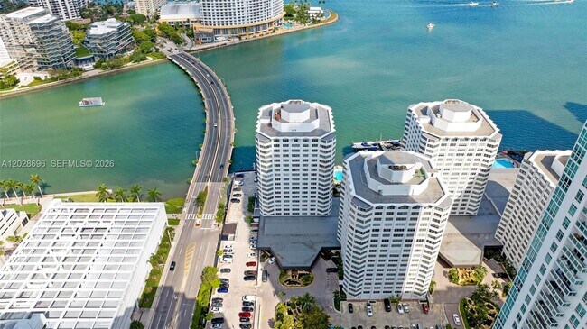 Building Photo - 801 Brickell Bay Dr