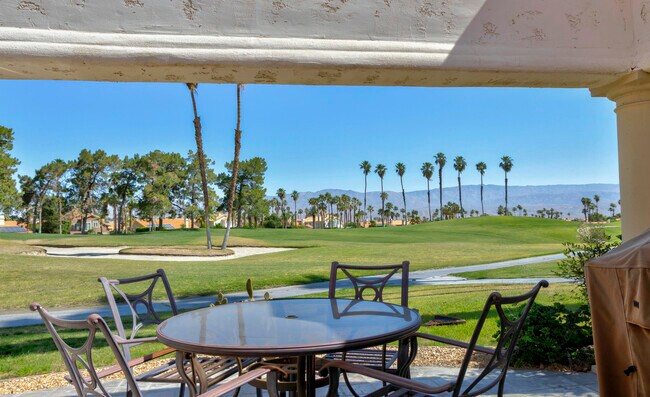 Building Photo - 651 Vista Lago Cir N