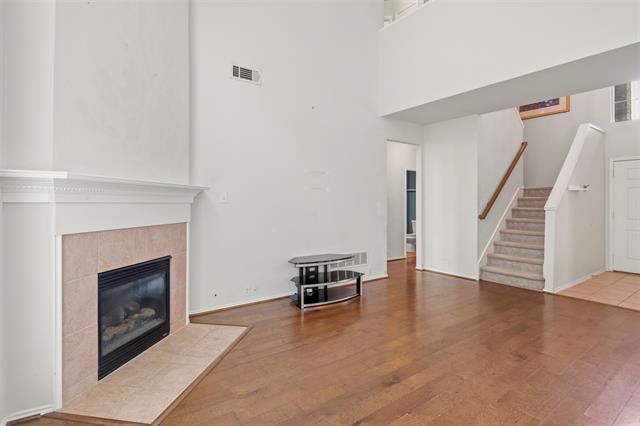 Building Photo - 2209 Geneva Ln