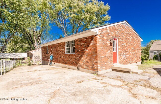 Building Photo - 120 Franklin Ave