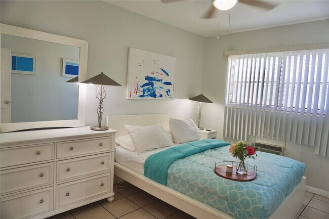 Building Photo - 1845 Pembroke Rd