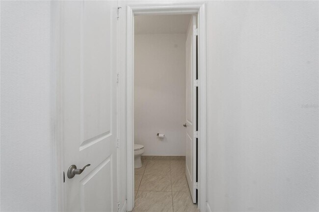 Building Photo - 30588 Chesapeake Bay Dr