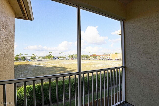 Building Photo - 4133 Bellasol Cir