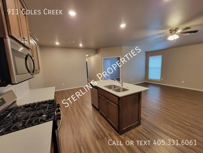 Building Photo - 911 Coles Creek