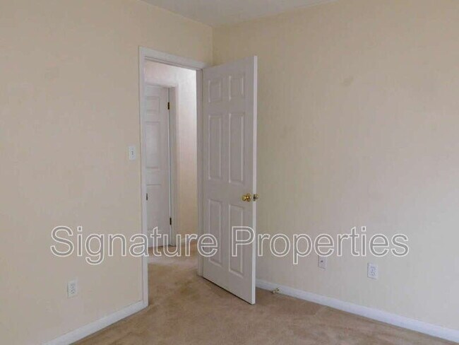 Building Photo - 36 Deerfield Blvd