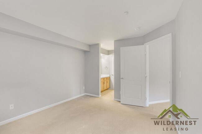 Building Photo - Serene 2BD/2BA  Swan's Nest Townhome with ...