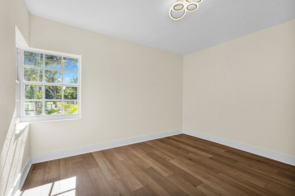 Building Photo - 47 NW 49th St